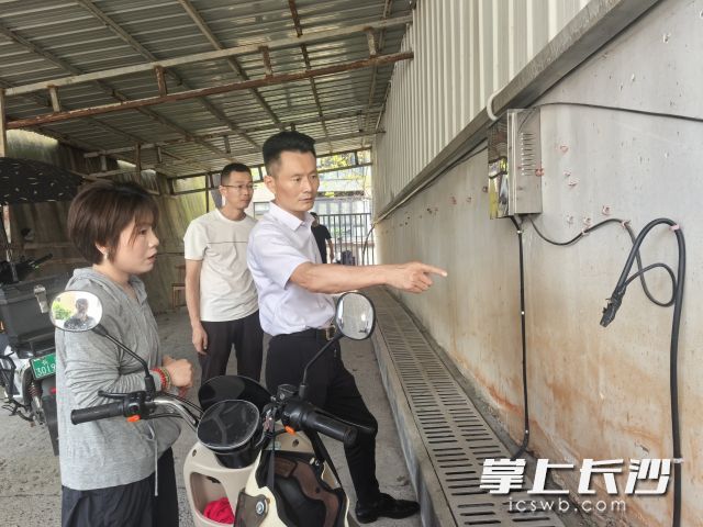 此次督导检查中发现的隐患，分类交办至相关部门单位，将定期开展“回头看”。