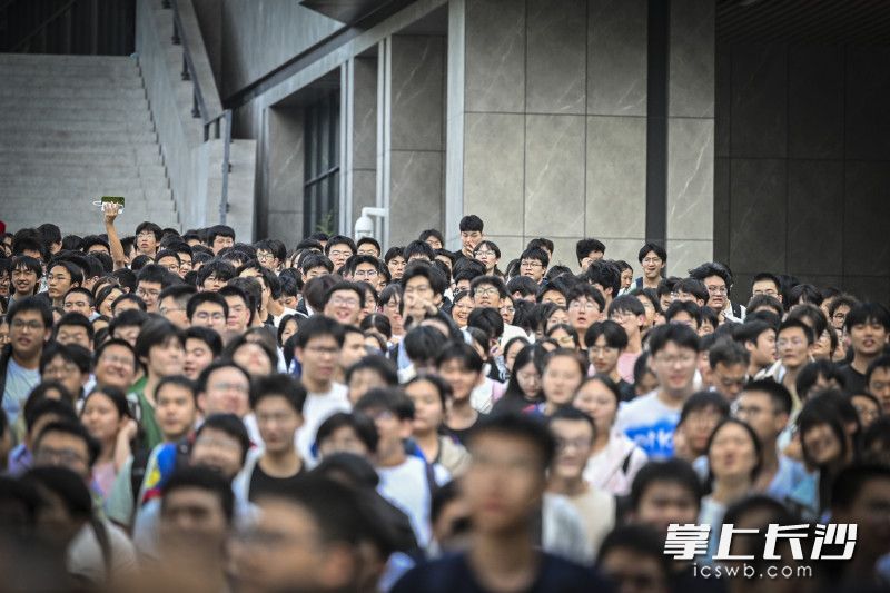 雅礼中学考点。