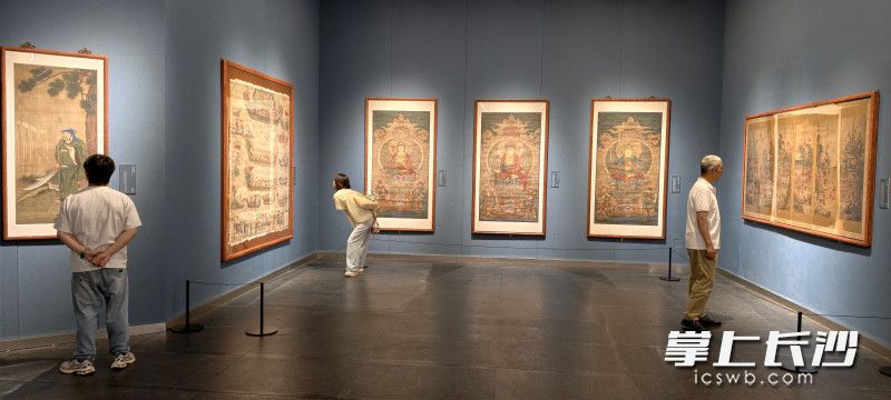元明清真迹展厅。