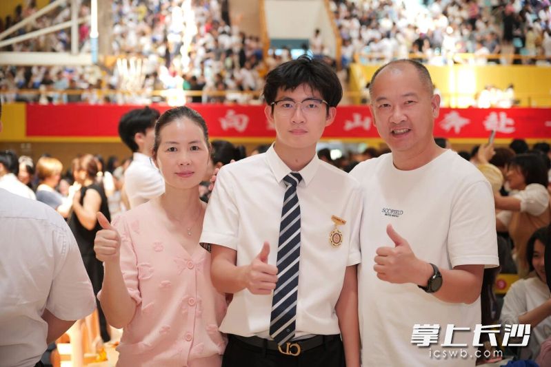 给十八岁成长的孩子最真挚的祝福。