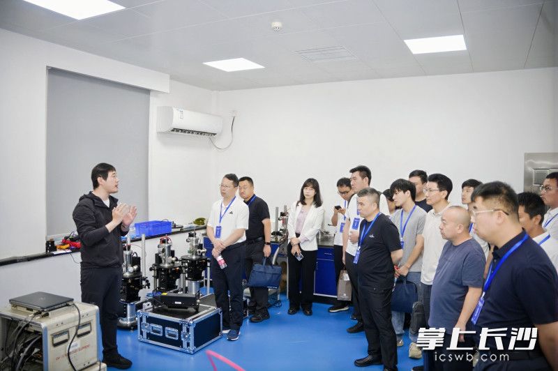 在中科院精密测量科学与技术创新研究院精密大地测量与定位全国重点实验室，近距离了解前沿科研进展。