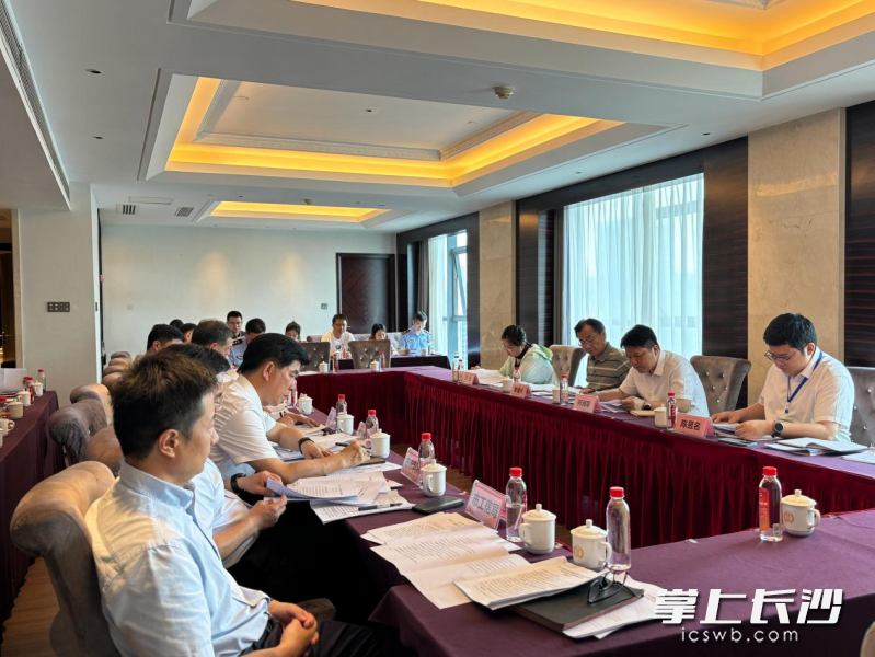 座谈会现场。 市生态环境局供图