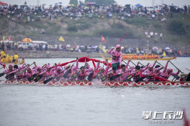 赛道以湘水两岸为天然起终点，江水为道、江岸为界。
