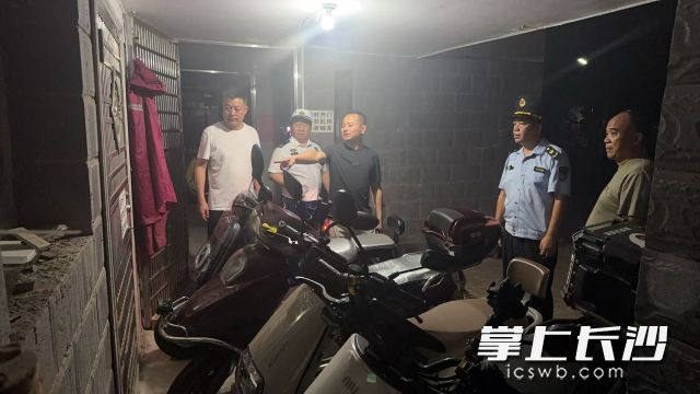 街道联合多部门开展飞线充电专项排查。