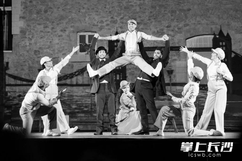 法式音乐剧+推理。