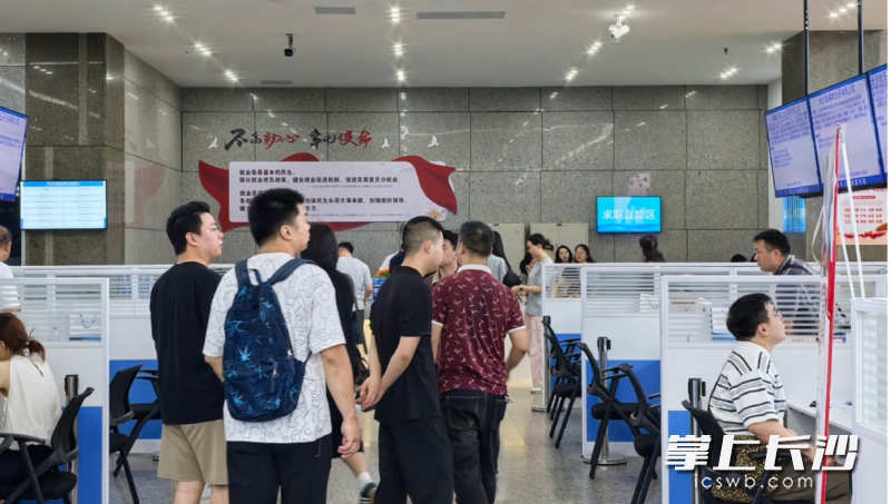7月3日，2026年“百日千万招聘专项行动”综合专场招聘会举行。