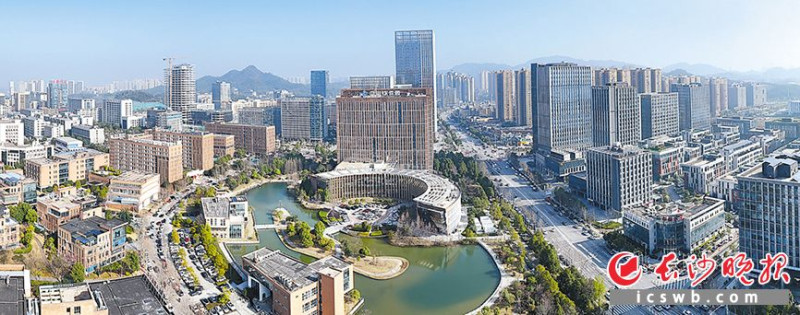 长沙以产业链为经、以创新链为纬，织就了现代化产业体系的链条。除署名外均为范龙贵 摄