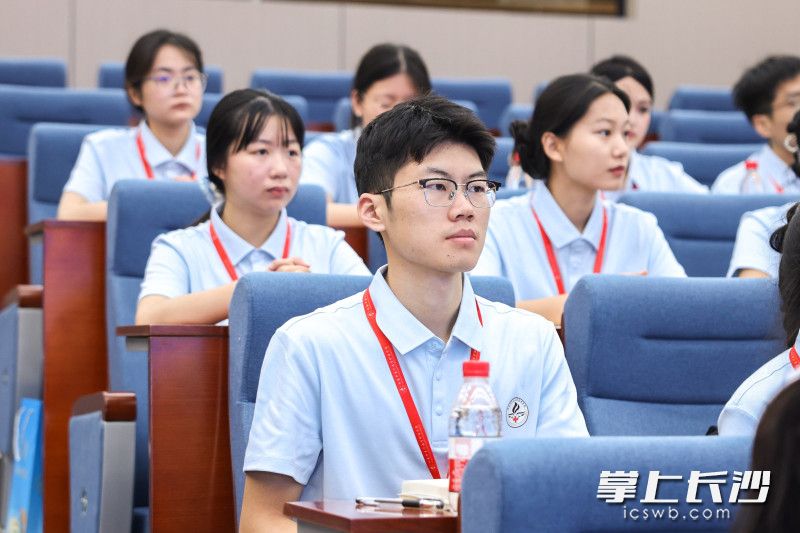 本届暑期学校全面升级学术载体与研学体系，为广大学员打造文化浸润、国际对话、科研攻坚三位一体的综合研学平台。
