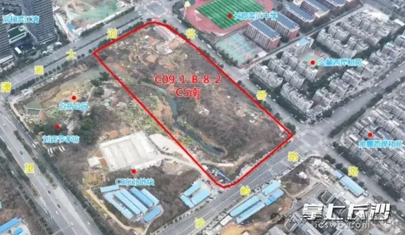 长沙河西滨江C5地块区位优势明显，最终溢价率接近39%。长沙市国土资源网上交易系统截图