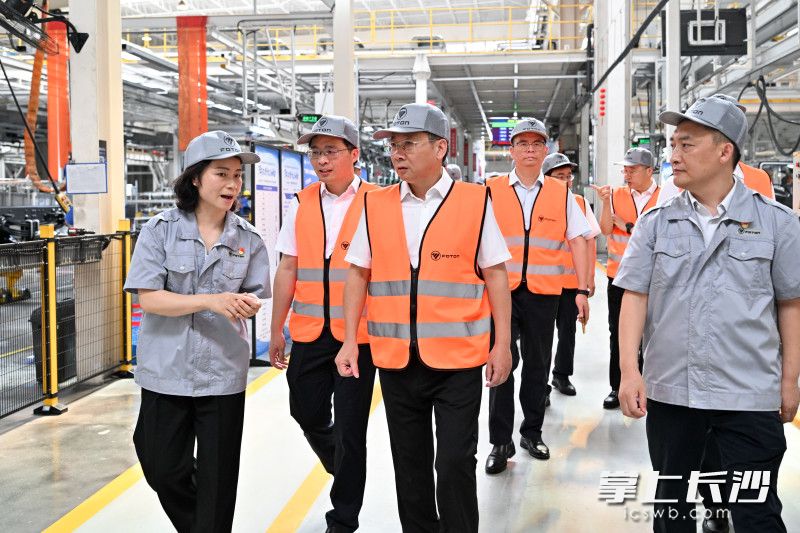 北汽福田汽车股份有限公司长沙超级卡车工厂调研现场。 均为长沙晚报全媒体记者 王志伟 摄