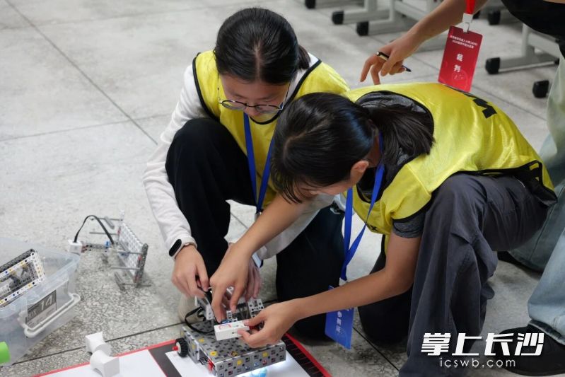 千余名科创少年同台竞技、以赛会友，开启了一场精彩纷呈的科技盛宴。