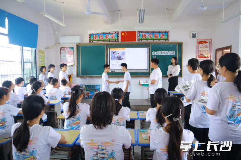 曾经听起来很遥远的课堂场景，正在宁乡校园里变成日常。