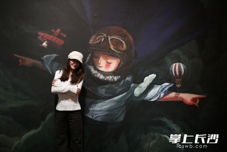 梦境季另一展览《爱与光的未来：小王子沉浸式纪念艺术展》已于7月10日启幕。
