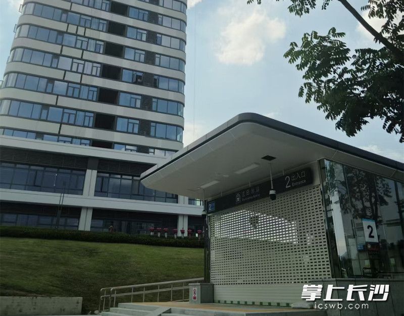 目前，地铁2号线西延二期大多数站点已建好。