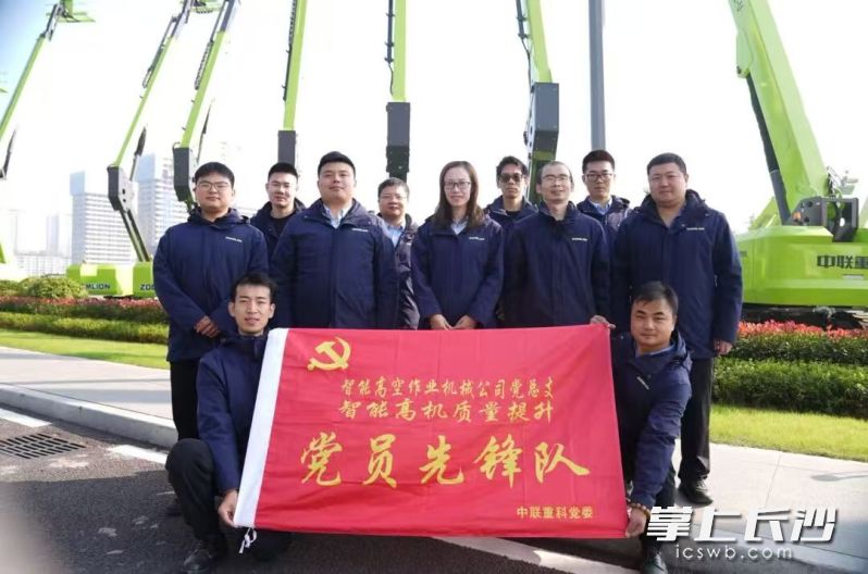 党员这群“关键少数”，带领团队创造了一个又一个“不可能”。均为 资料图片