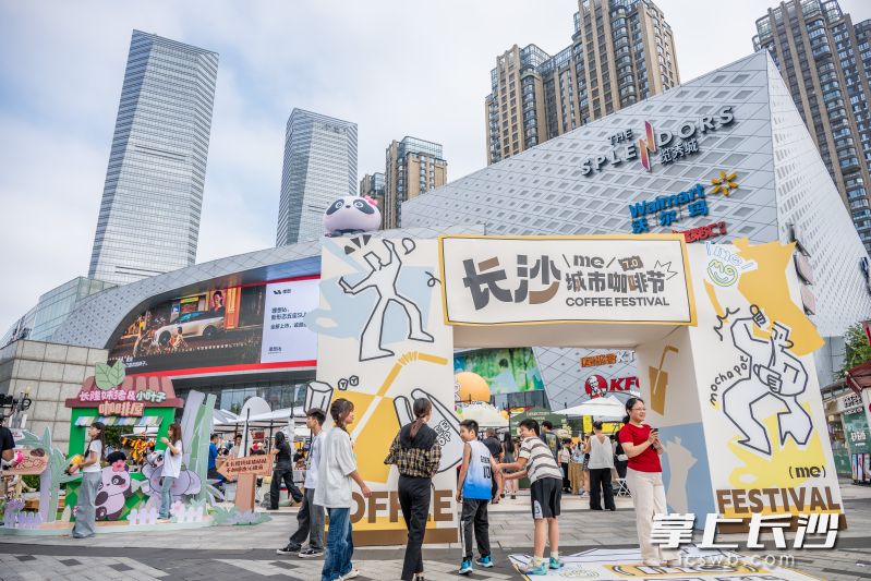 不断升级的商业空间，承接了城市消费的新需求。