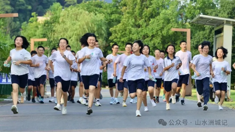 一张由学校、家庭、社会共同织就的暑期育人网络，正在长沙铺展。除署名外均为资料图片