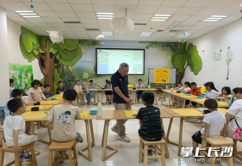 授课现场。长沙图书馆 供图