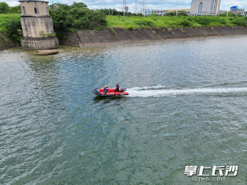 比赛瞬间。 长沙晚报通讯员 曾劲玉 供图
