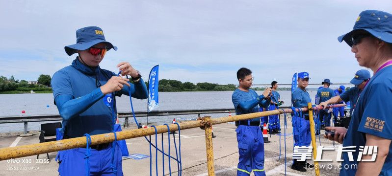 绳结比赛。