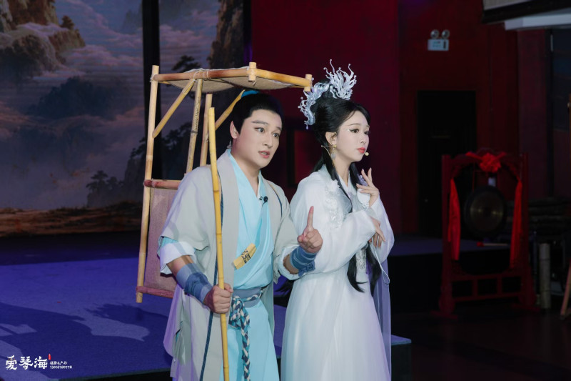 伏火记》将药王孙思邈记录的“硫黄伏火法”与花炮始祖李畋发明爆竹的传奇巧妙融合，把浏阳烟花的故事讲得既好看又好玩。