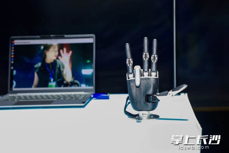 中科慧思致力于让灵巧手从“抓取能力”走向“操作能力”再到“作业能力”。