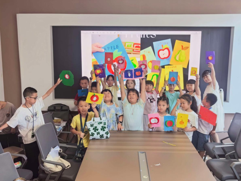 浏阳市淮川街道北正社区“燕归巢”“浏young·童行计划”暑期暖心托管班结业。通讯员供图