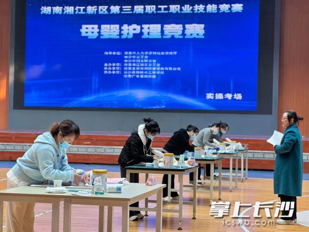 加入工会，众多职业技能竞赛提供物质精神双重奖励。均为 资料图片