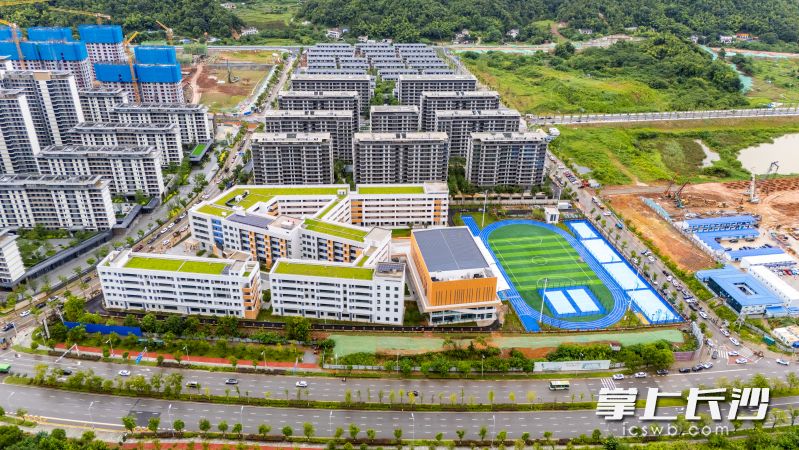 博才梅溪湖木棉小学航拍图。均为通讯员胡翔供图。