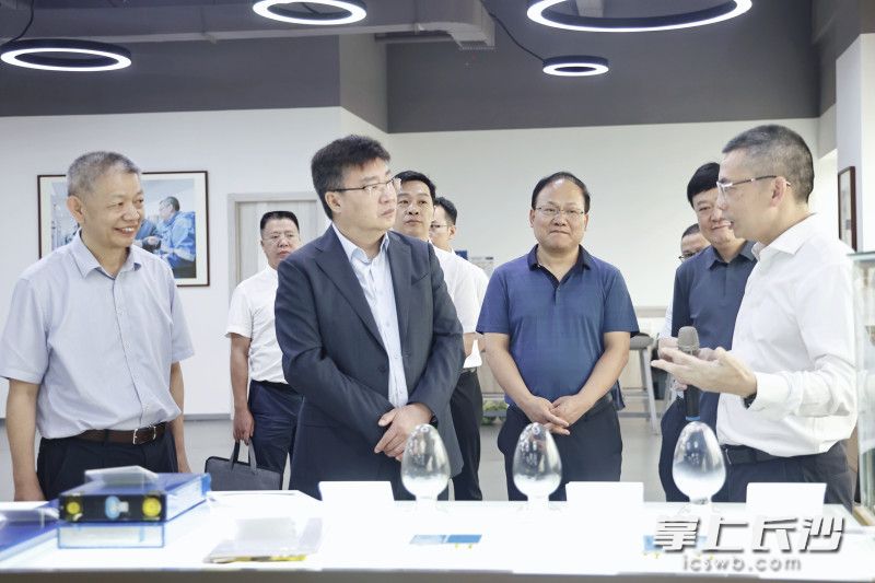 中南大学、巴斯夫杉杉双方围绕创新升级产学研合作模式等展开交流。均为长沙晚报通讯员 王海南 摄
