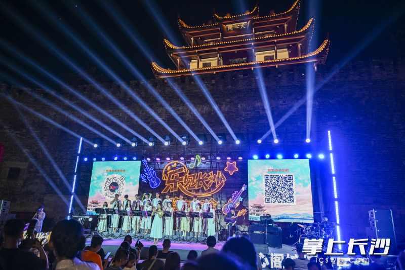 长沙交响乐团Meleta合唱团带来合唱。