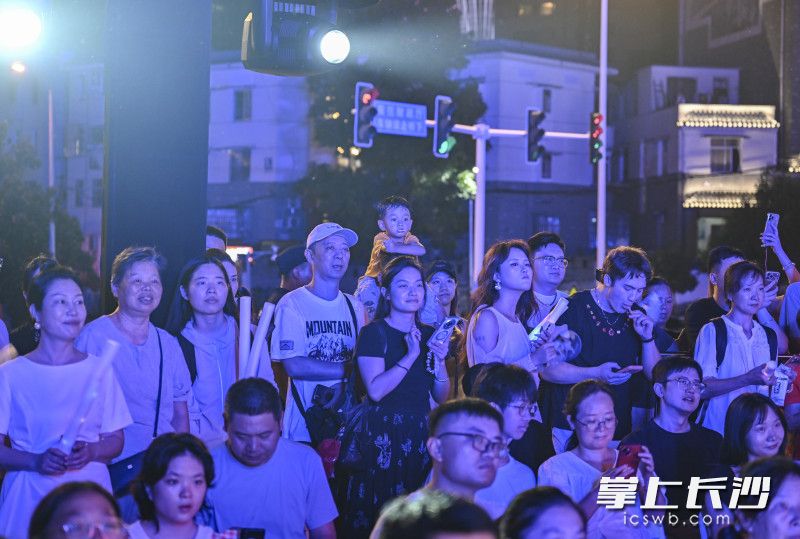 现场观众。