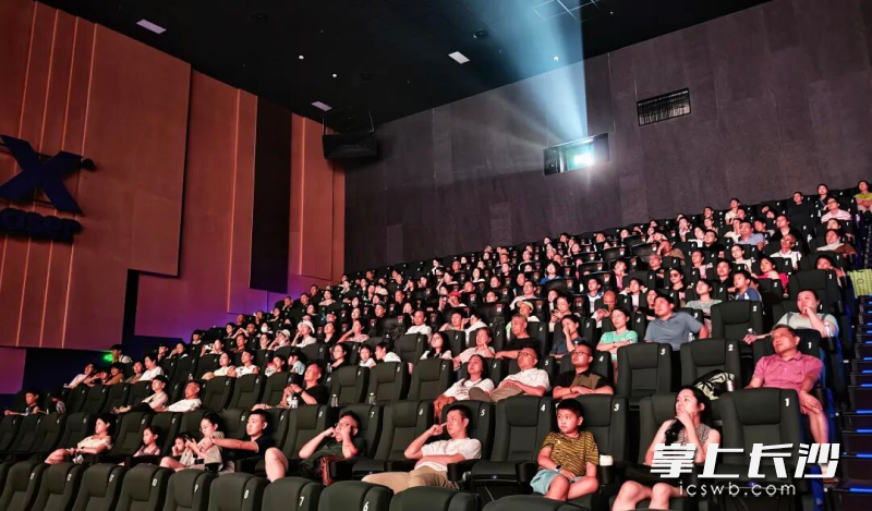 8月20日下午，长沙市文联系统举行《欢迎来龙餐馆》观影研讨会。