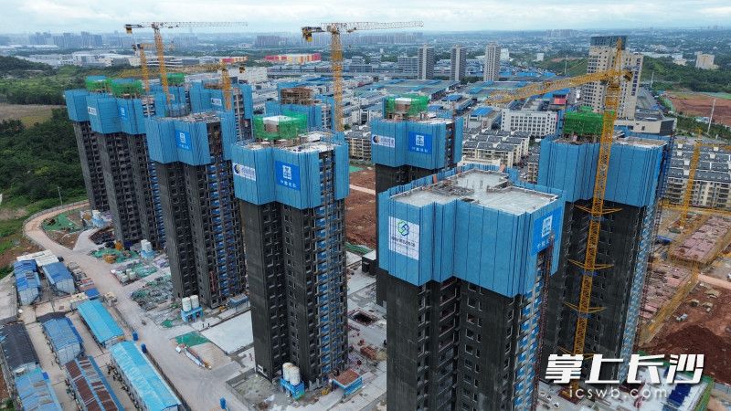 同兴佳苑建设现场。 