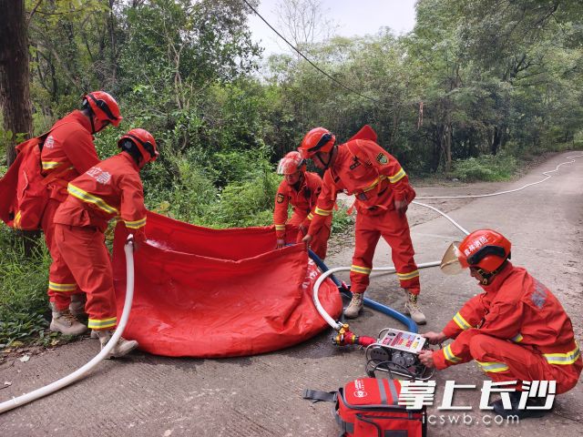 实训科学设置体能测试、单兵综合灭火、以水灭火、装备操作四大实训模块。