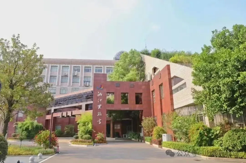 一座城市的产业能否持续向上，关键靠创新。