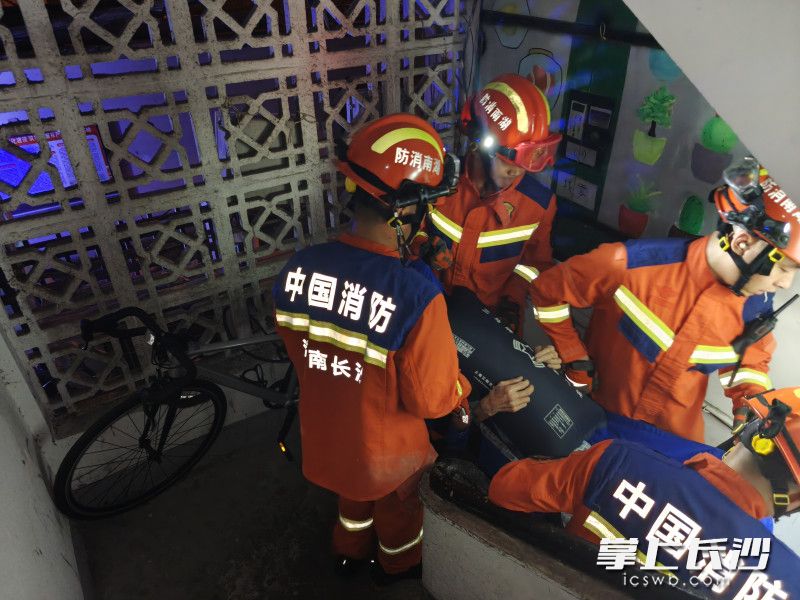 转运病人。