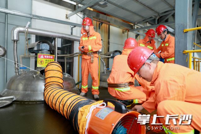 各应急小组快速响应、精准履职。