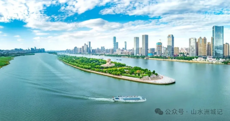 长沙正奔赴属于这座山水洲城的诗与远方。图源均来自网络
