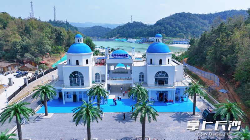 9月24日，位于宁乡的长沙牧海度假区正式开园，以多巴胺满满的多元业态，刷新长沙微度假体验。 均为长沙晚报全媒体记者张禹、通讯员廖倍摄