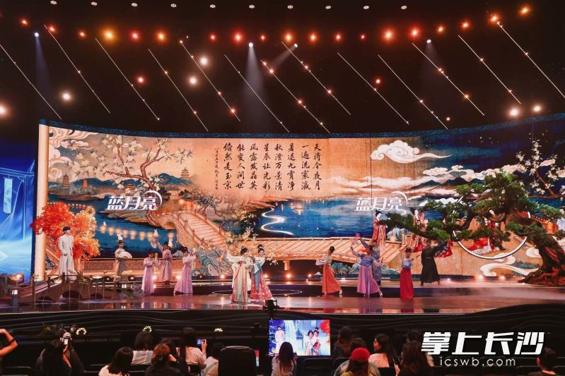 沉浸式场景开启创新观演体验。均为湖南卫视供图
