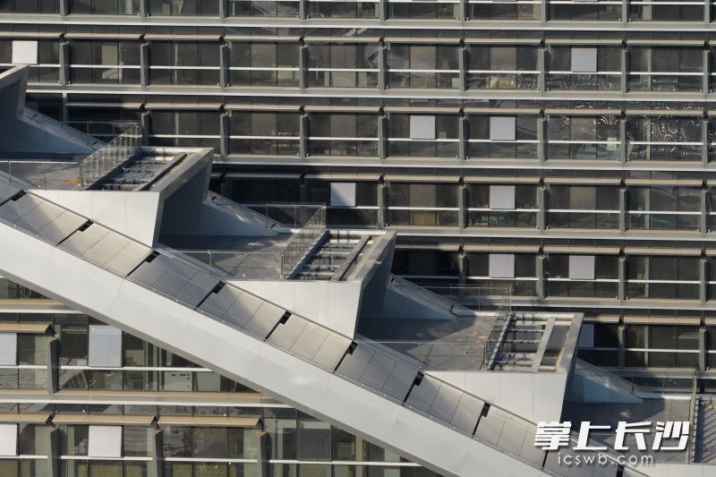 湘江科学城首开区（湘江科学中心）建设现场。