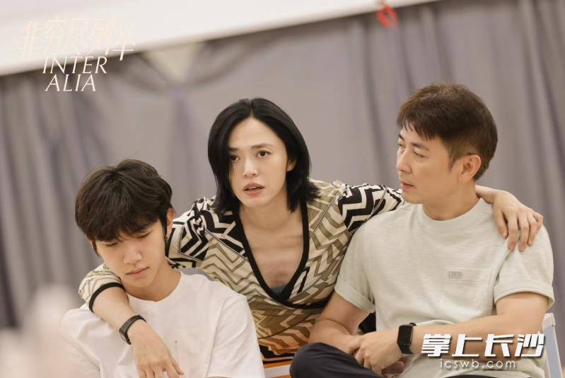 姚晨主演的话剧首场售罄。梅溪湖大剧院供图