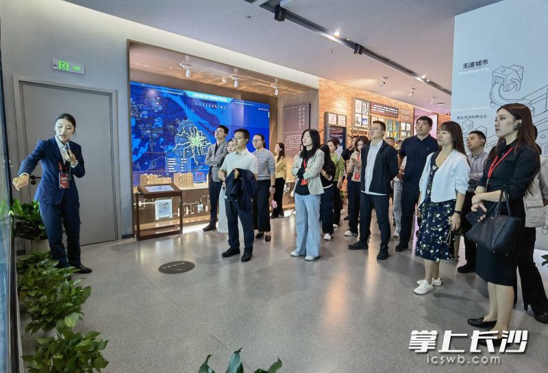本次培训班将教学延伸到改革开放的最前沿。