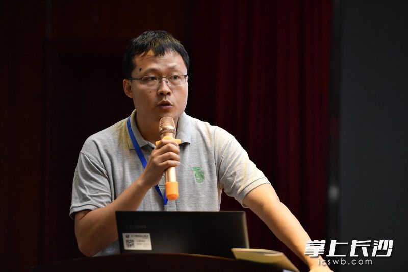 同济大学湖南招生组招生专员胡浩老师。