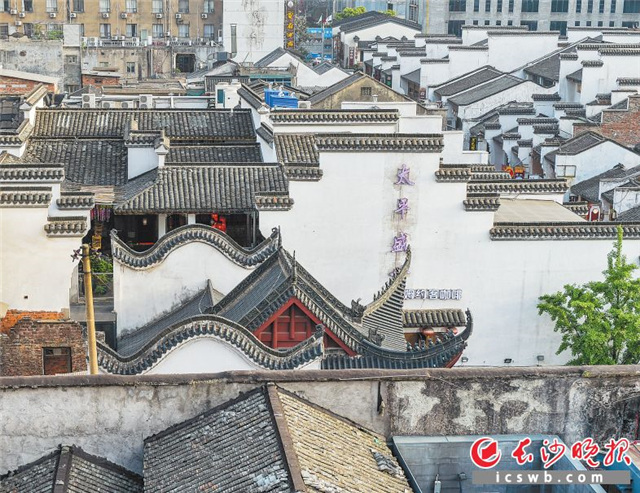 太平街是长沙古城保留原有街巷格局最完整的一条街。　　长沙晚报全媒体记者 邹麟 摄