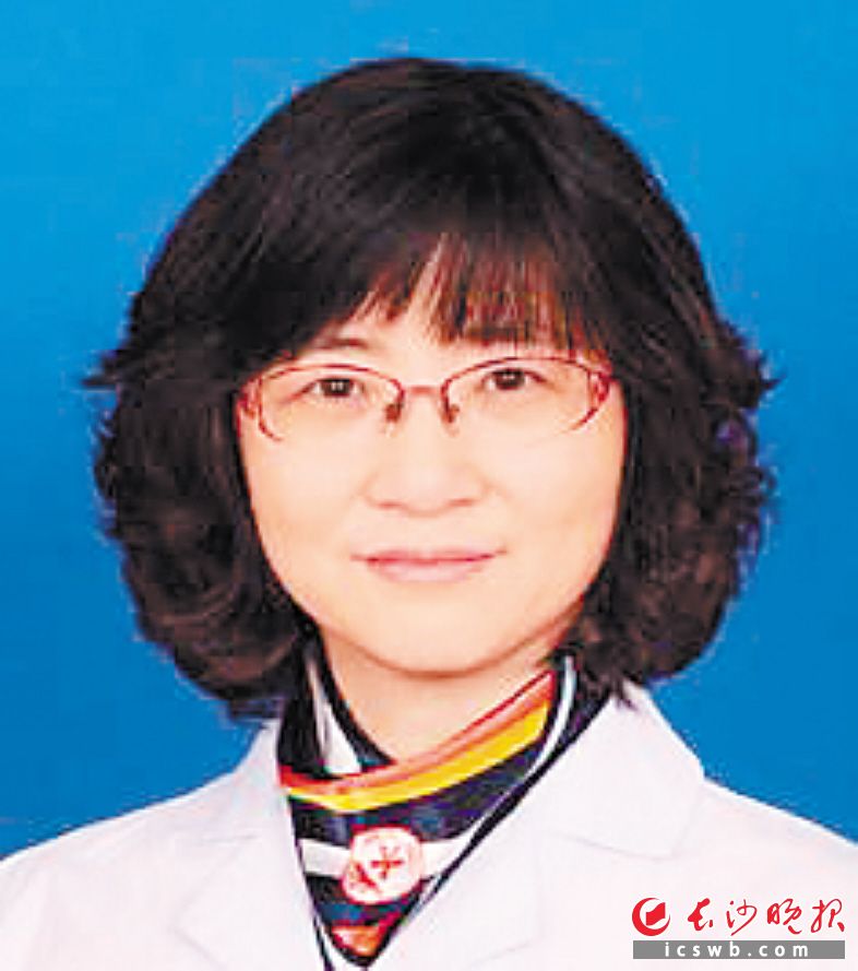 张卫社，中南大学湘雅医院产科主任、主任医师。获评第五届“长沙市道德模范”敬业奉献模范称号。