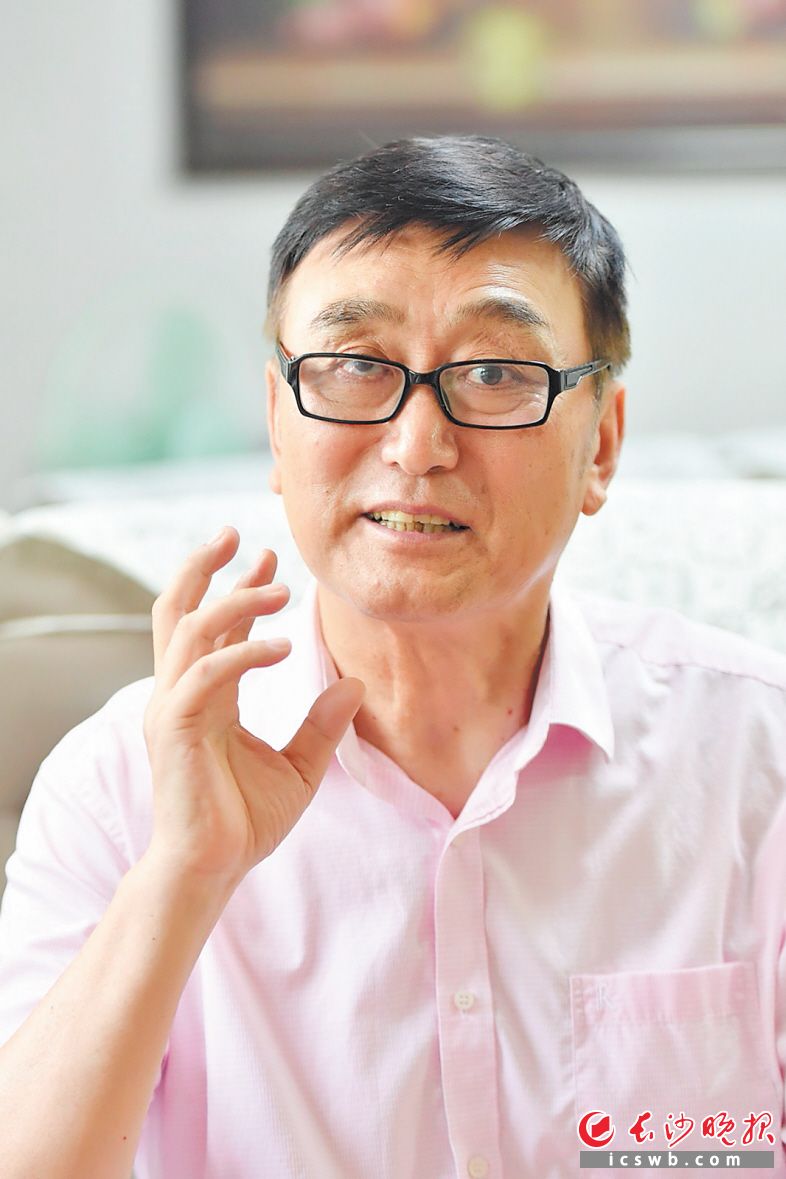傅辰生接受长沙晚报全媒体记者专访。