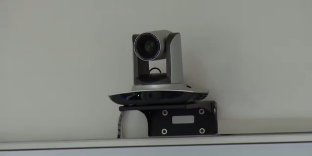 人脸识别系统目前在两间教室进行试点