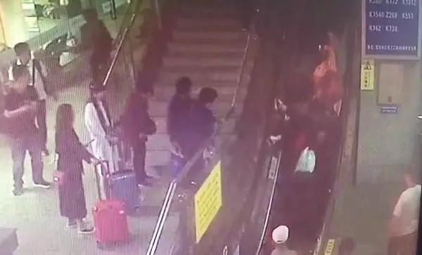 突发事故的现场。